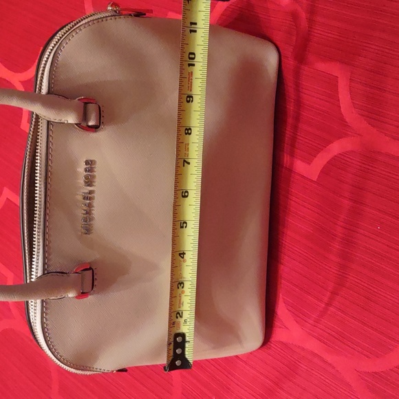 NWOT Michael Kors Cindy Medium Saffiano Leather Dome Satchel, Pink - Picture 9 of 9